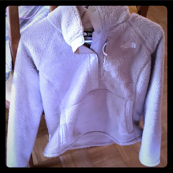 The North Face women’s snap fluffy pullover - Picture 2 of 4